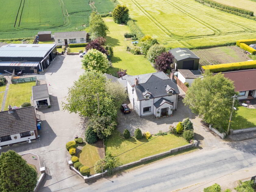 Photo 1 of 0.5 Country Cottage Sitting On Grounds Of Approx Acre, 37 Halfpennygate ...Moira