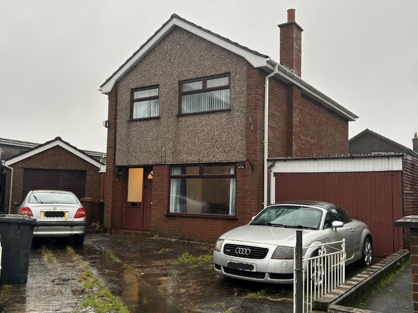 Photo 1 of 14 Kingsway, Carrickfergus