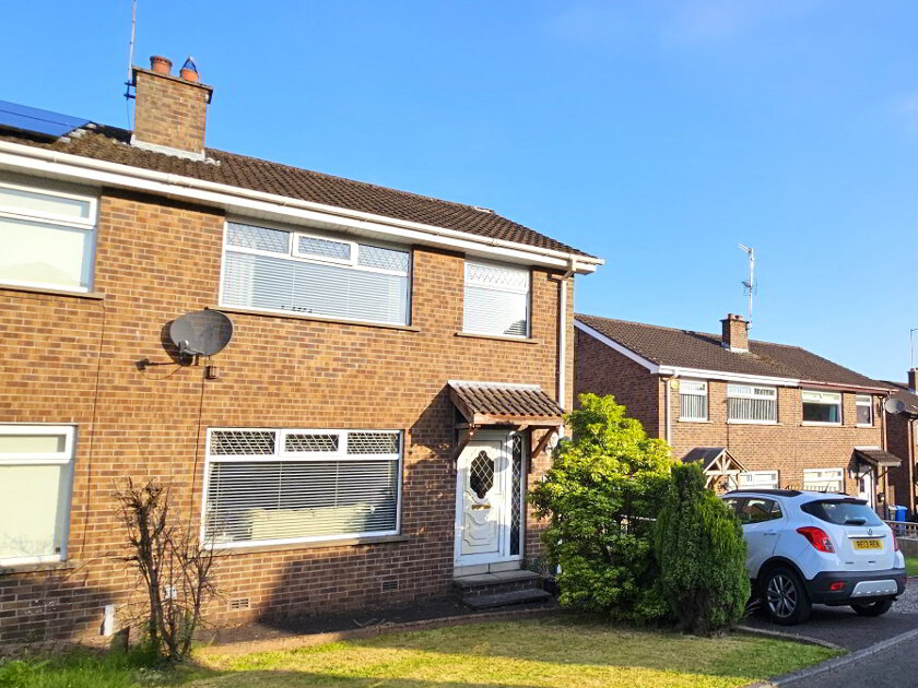 Photo 1 of 25 Fountain Lane, Antrim