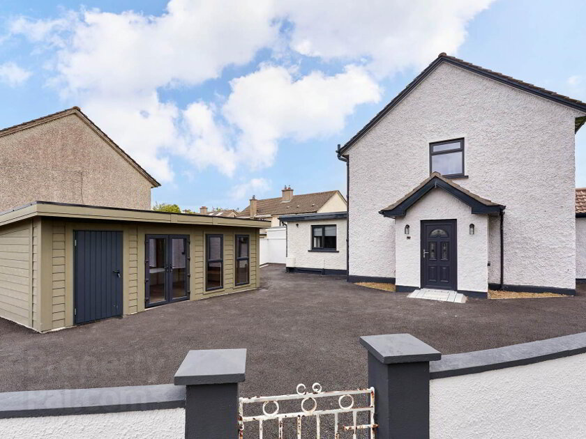 Photo 1 of 31 Dean Cogan Place, Navan