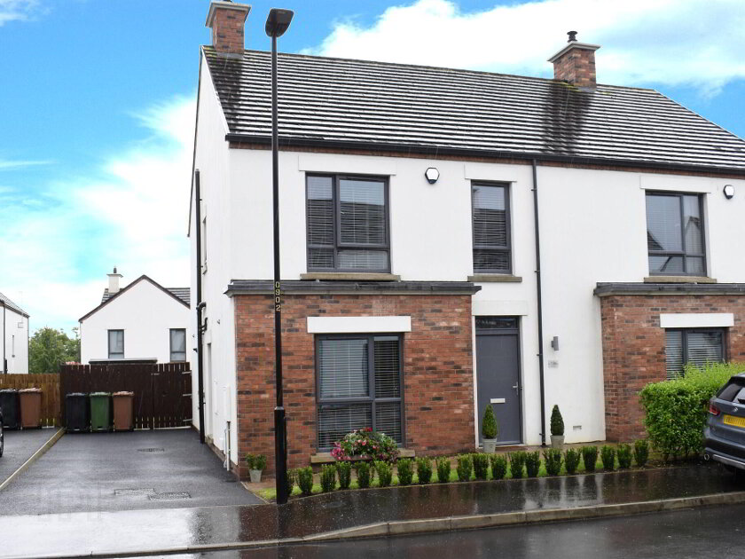 Photo 1 of 136 The Hollows, Lurgan
