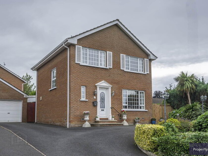 Photo 1 of 15 Woodford Drive, Armagh