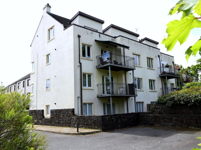 Photo 1 of 21 Village Court, Moira