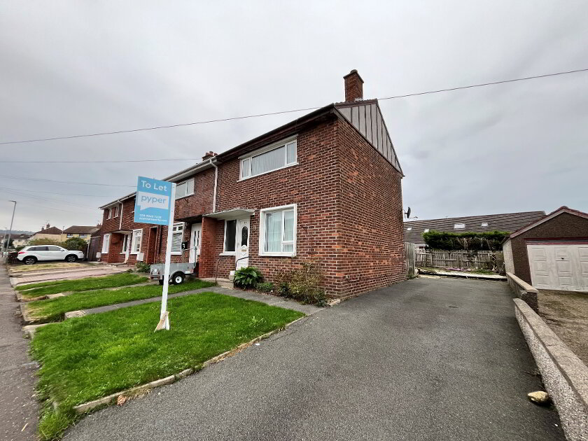 Photo 1 of 33 Coronation Road, Carrickfergus