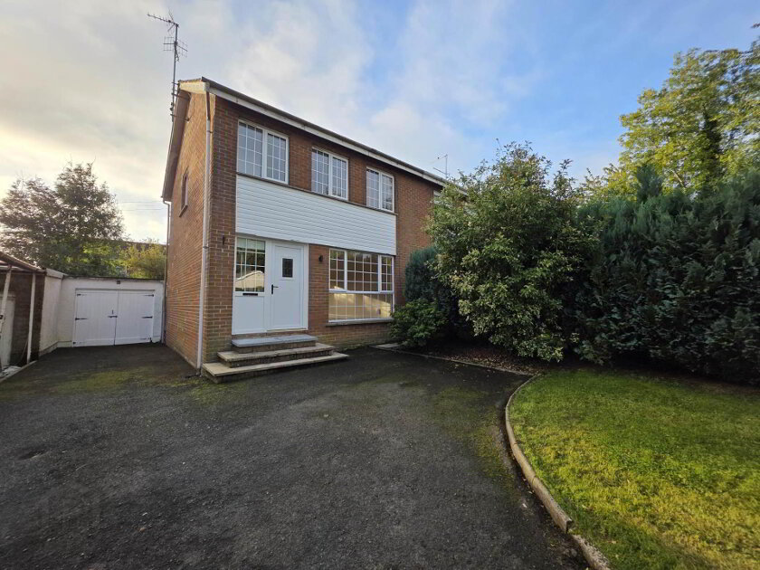 Photo 1 of 10 Woodford Park, Armagh