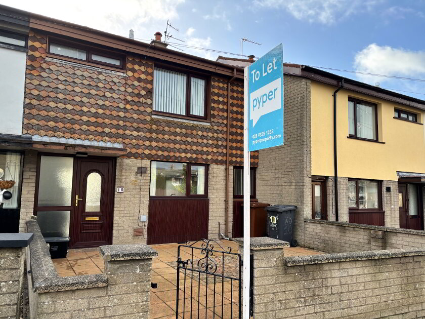 Photo 1 of 10 Broadway Avenue, Carrickfergus