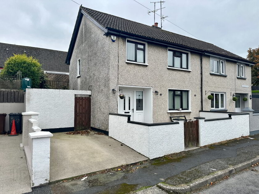 Photo 1 of 35 Carnagat Park, Newry