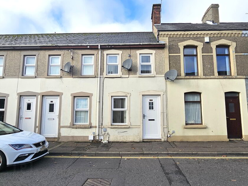 Photo 1 of 15 Ballyeaston Road, Ballyclare