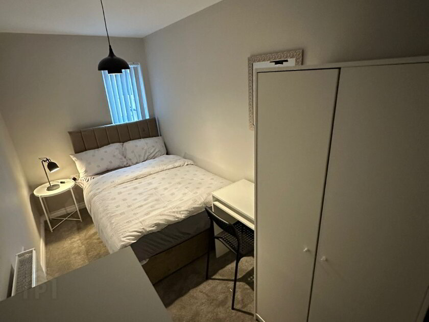 Photo 1 of Room 2, 95 Enfield St, Belfast