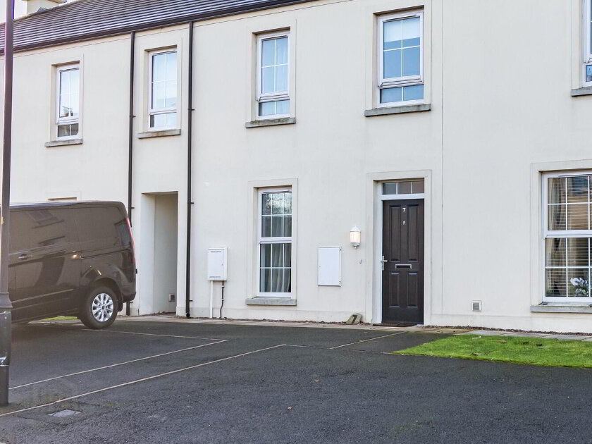 Photo 1 of 7 Linen Fields, Moira