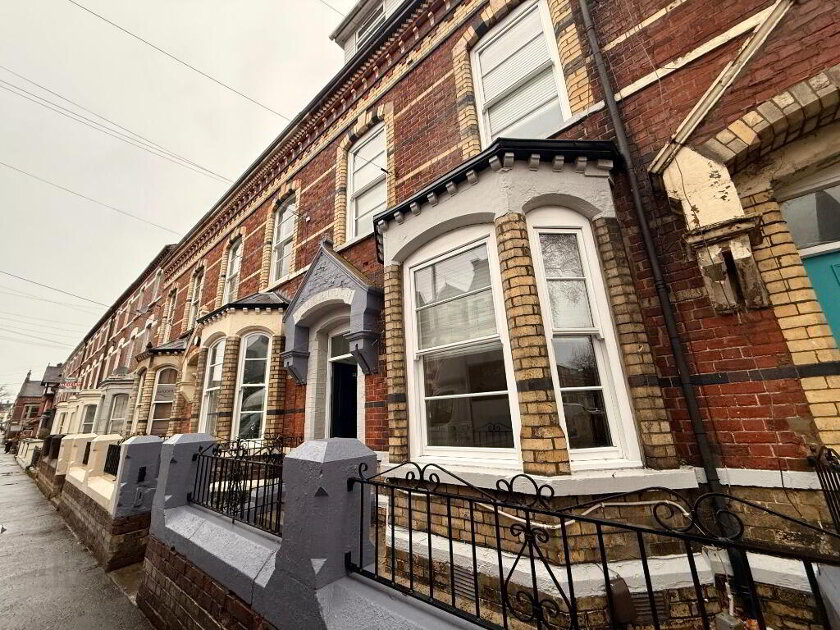 Photo 1 of 1, 64 University Street, Belfast