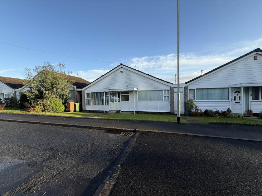 Photo 1 of 5 Ashley Close, Armagh