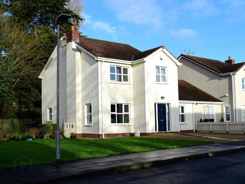 Photo 1 of 14 Lilburn Hall, Lurgan