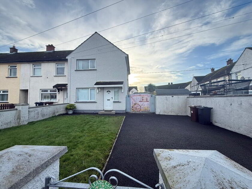 Photo 1 of 25 Canning Grove, Crumlin