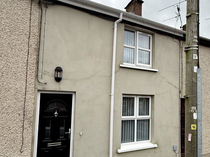 Photo 1 of 52 Hill Street, Milford