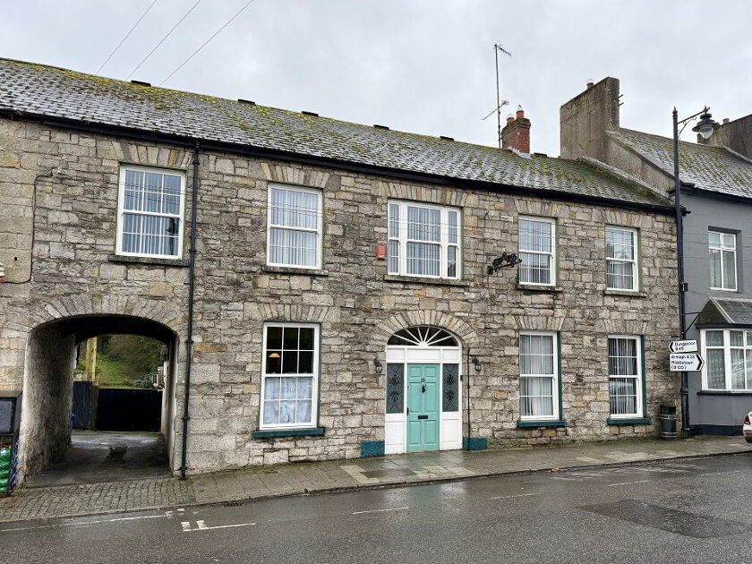 Photo 1 of 18 Main Street, Caledon