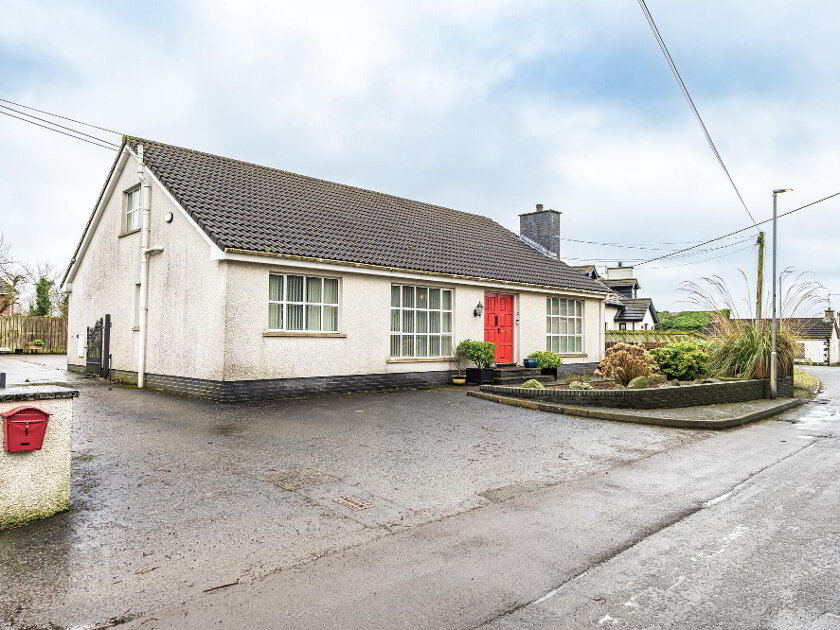 Photo 1 of 1a Damhead Road, Moira