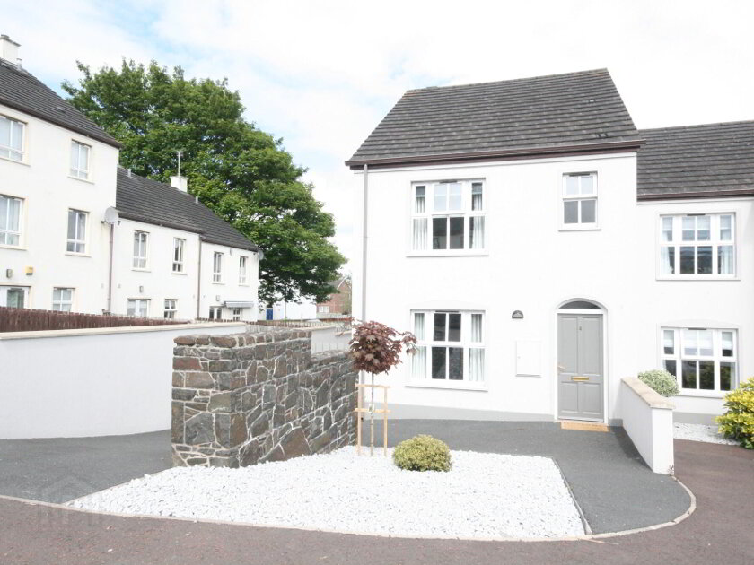 Photo 1 of 4 Village Court, Moira