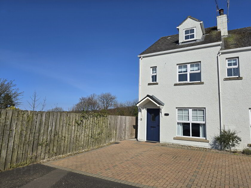 Photo 1 of 12 Distillery Court, Bushmills