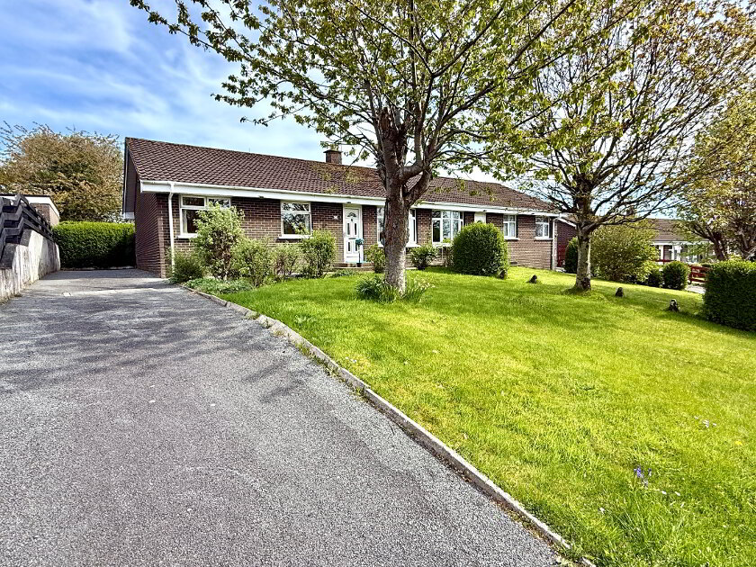 Photo 1 of 34 Lindenwood Park, Foylespring, Derry