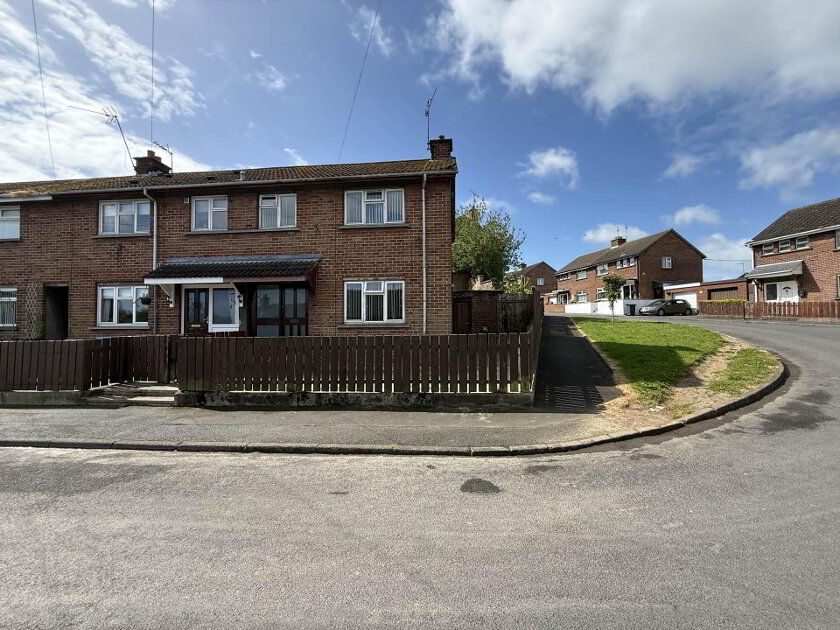 Photo 1 of 11 Orangfield Drive, Armagh