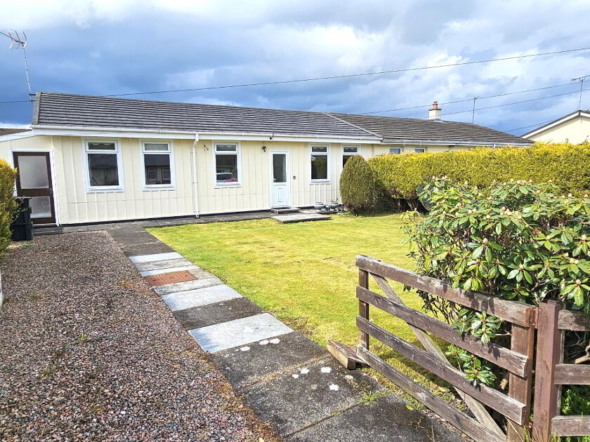 Photo 1 of 12 Hollybush Gardens, Ballyclare