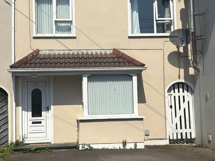 Photo 1 of 5 Chestnut Grove, Strabane
