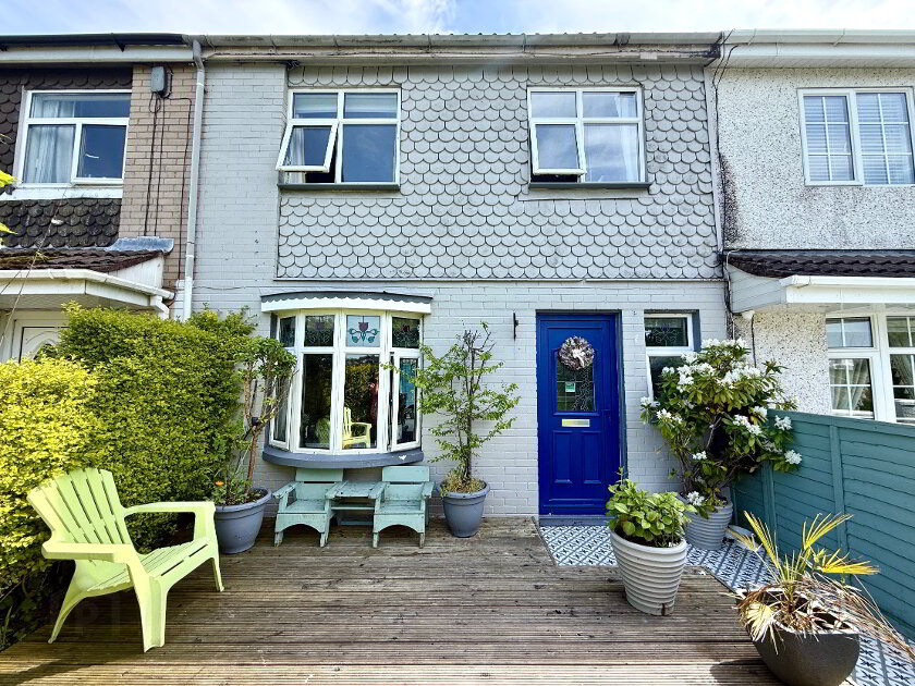 Photo 1 of 18 Meadowview Crescent, Derry