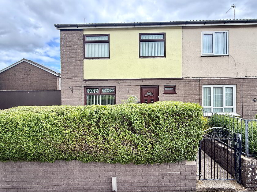 Photo 1 of 12 Rosemount Gardens, Derry
