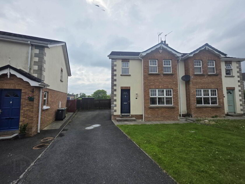 Photo 1 of 25 Oakridge, Armagh