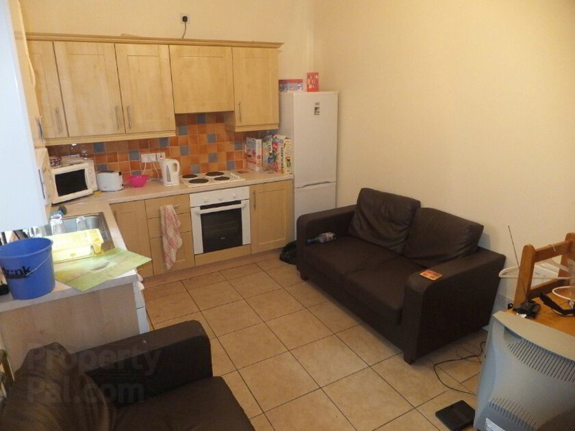 Photo 1 of Unit 2, 73 Fitzroy Avenue, Holylands