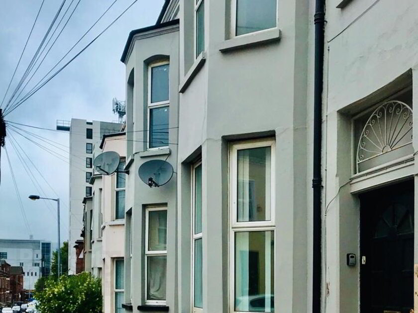 Photo 1 of Camden Street, Room 6, All Bills Included, Belfast