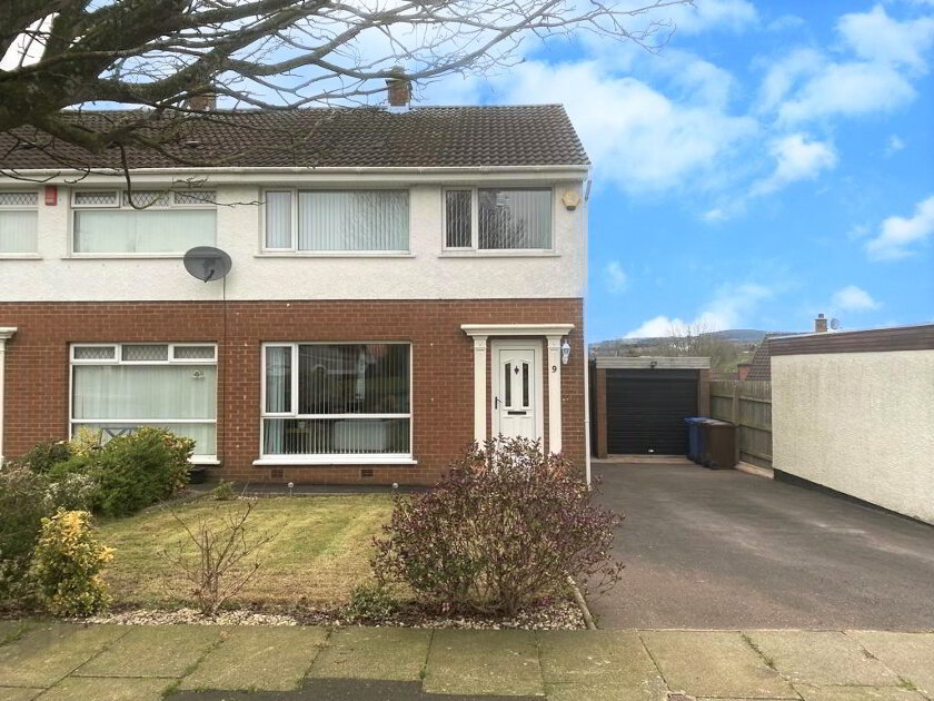 Photo 1 of 9 Oakfield, Antrim
