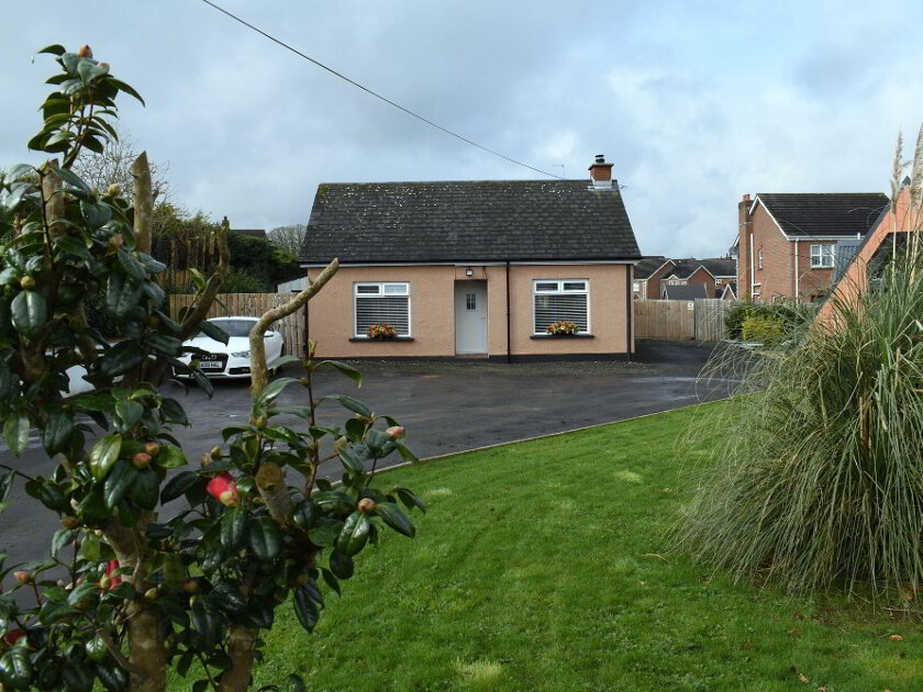 Photo 1 of 76 Belfast Road, Dollingstown