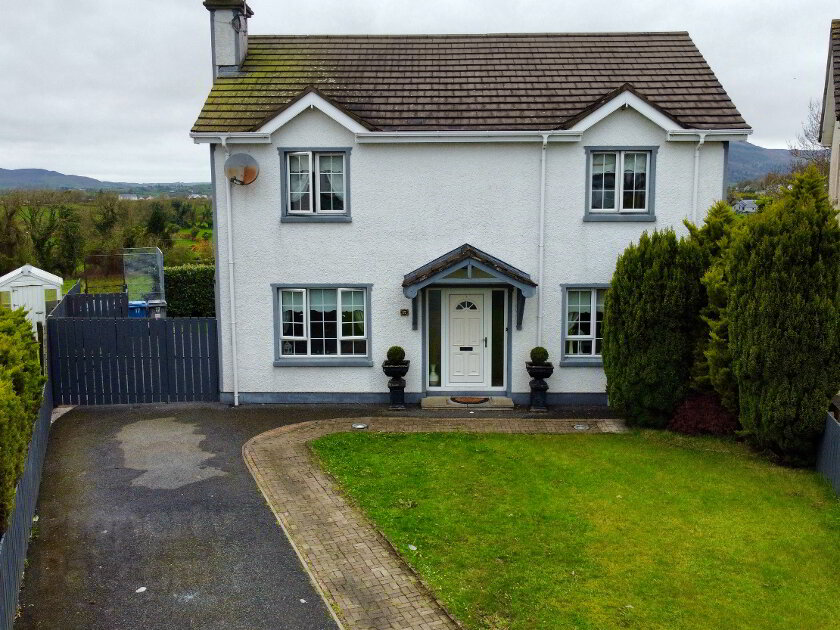 Photo 1 of 17 Castle View, Jonesborough, Newry