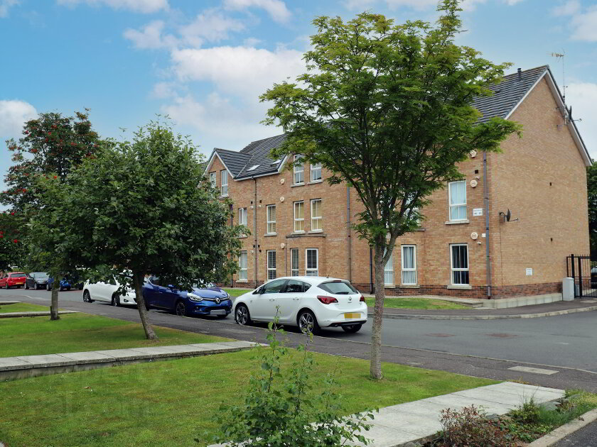 Photo 1 of Spacious Modern Apartment, 46 Montgomery Chase, Cregagh/Castlereagh, Belfast