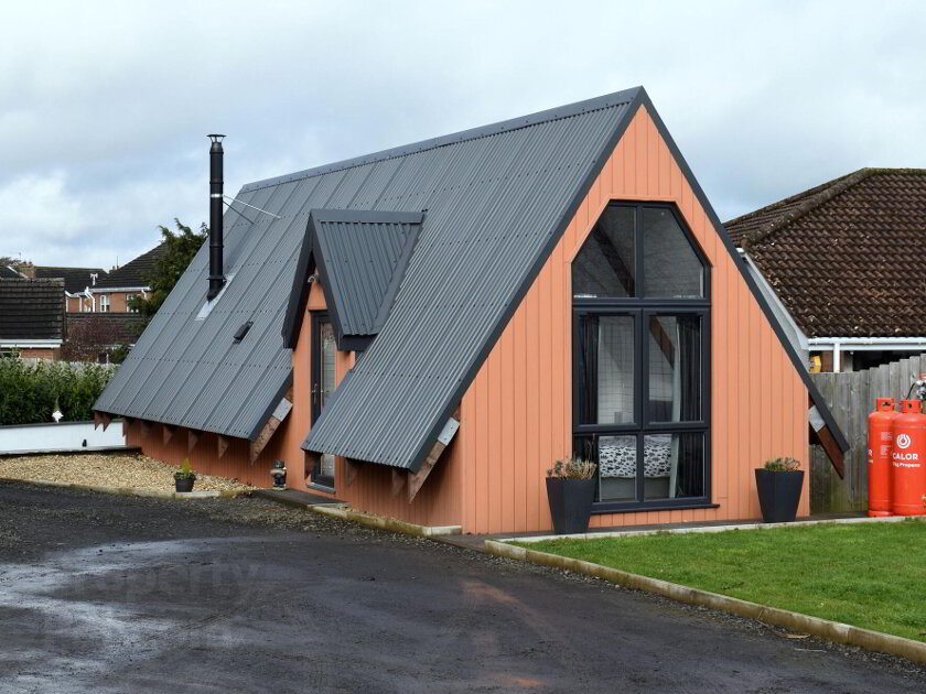 Photo 1 of Tiny House, @, Belfast Road, Dollingstown