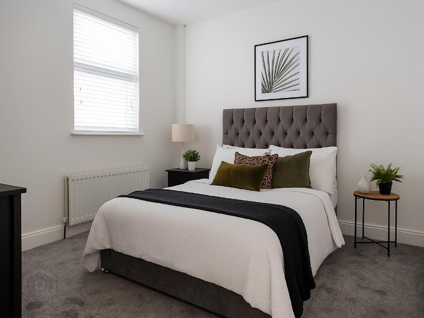 Neutral Harmony in Daylight Bedroom.png