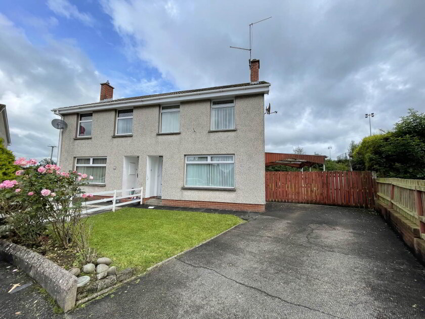 Photo 1 of 32 Ardmore Drive, Armagh