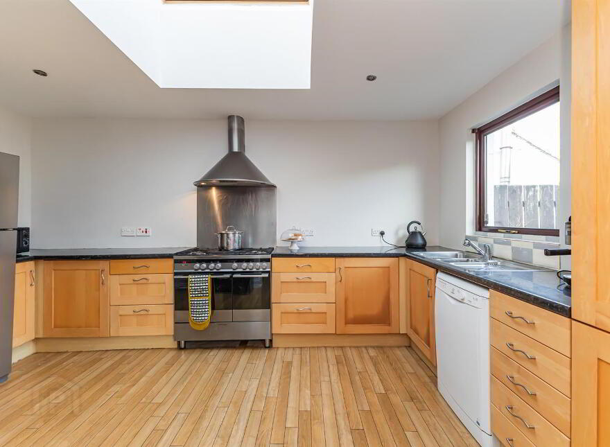 44 Maryville Park, Belfast, BT9 6LP