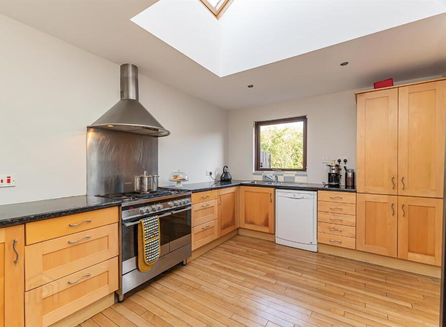 44 Maryville Park, Belfast, BT9 6LP