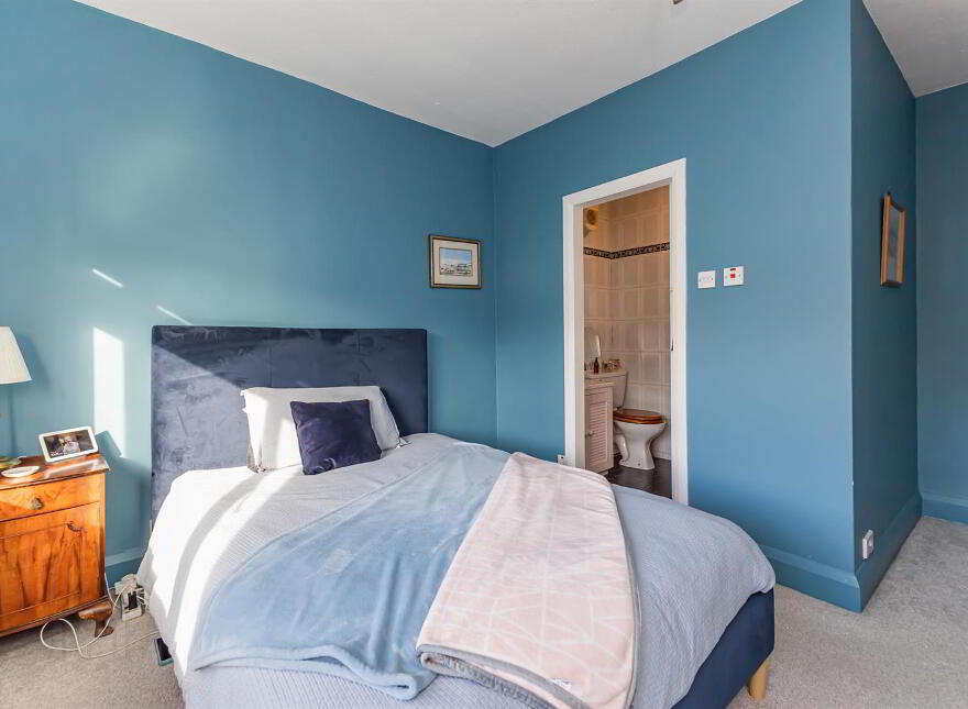44 Maryville Park, Belfast, BT9 6LP