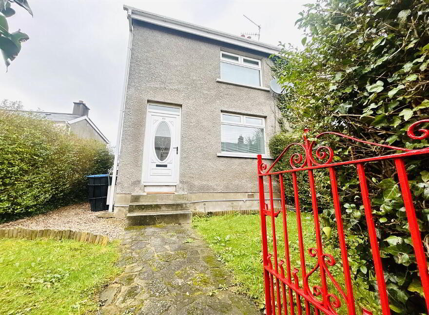 52 Henderson Avenue, Belfast, BT15 5FN photo