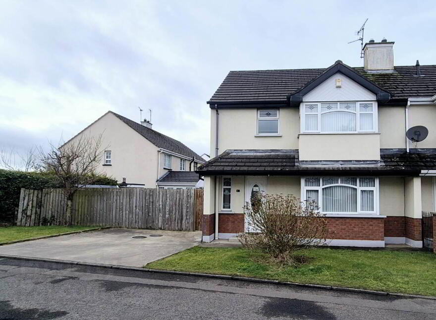 8a Sandbank Park, Londonderry, BT48 8FB photo