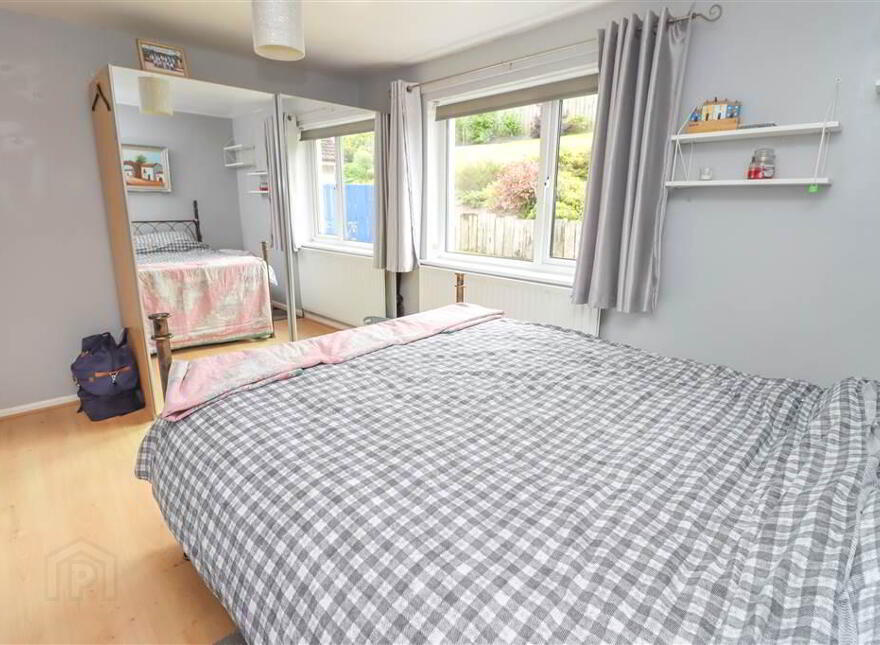 4 Woodcroft Rise, Belfast, BT5 7PP