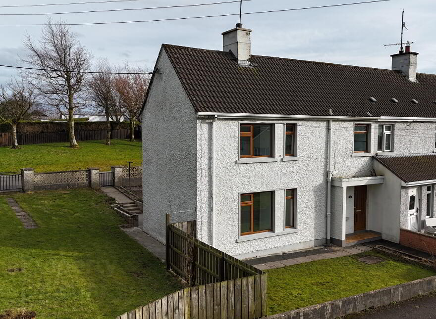 16 Breezemount Park, Castlederg, BT81 7HP photo