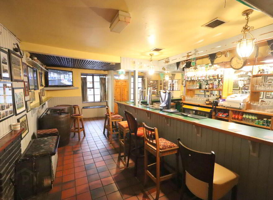 Denny A`s Bar, Main Street, Ballingarry