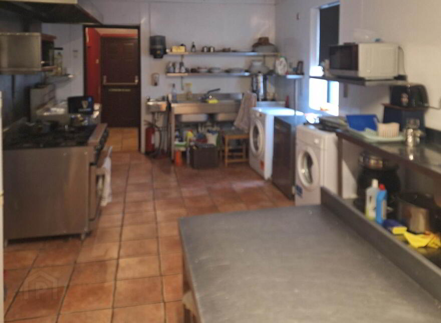 Denny A`s Bar, Main Street, Ballingarry