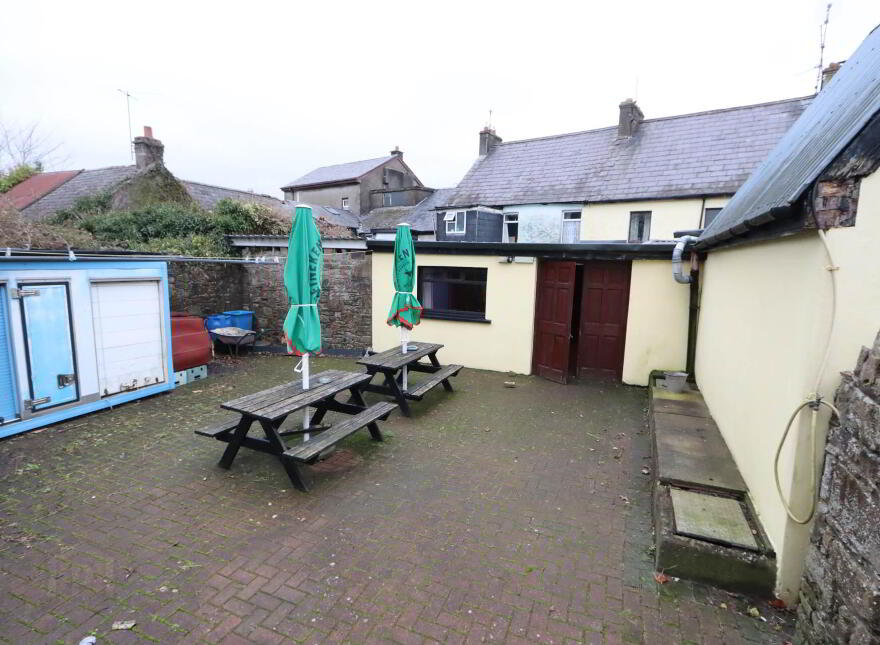 Denny A`s Bar, Main Street, Ballingarry