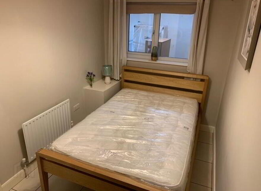 412 College Court Central, Belfast, BT1 6BZ